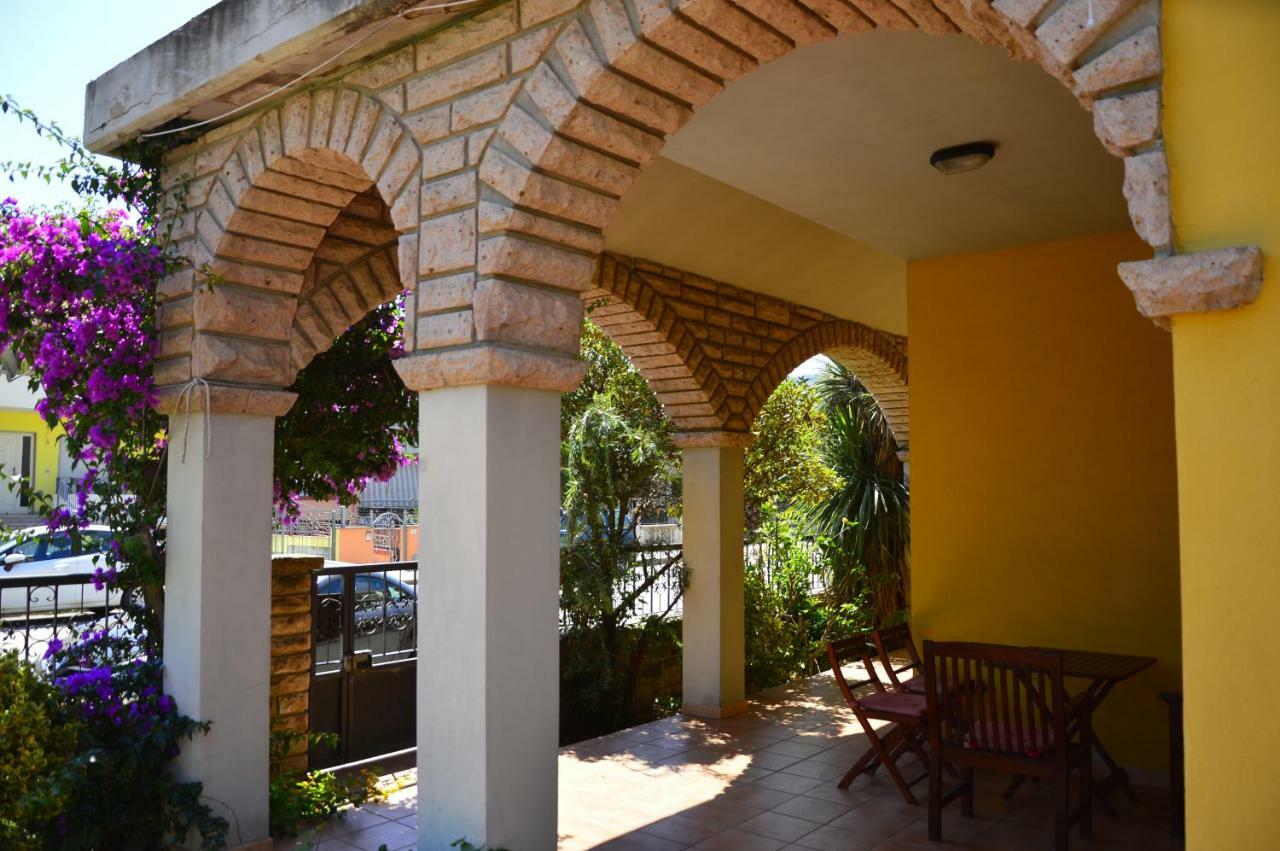 Appartamenti Villa Elisa 보사 외부 사진