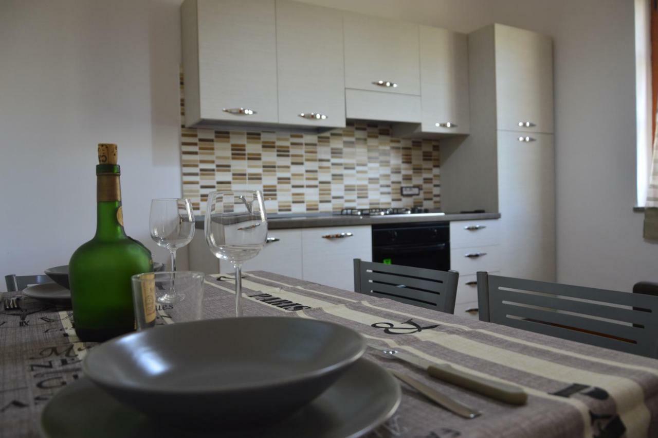 Appartamenti Villa Elisa 보사 외부 사진
