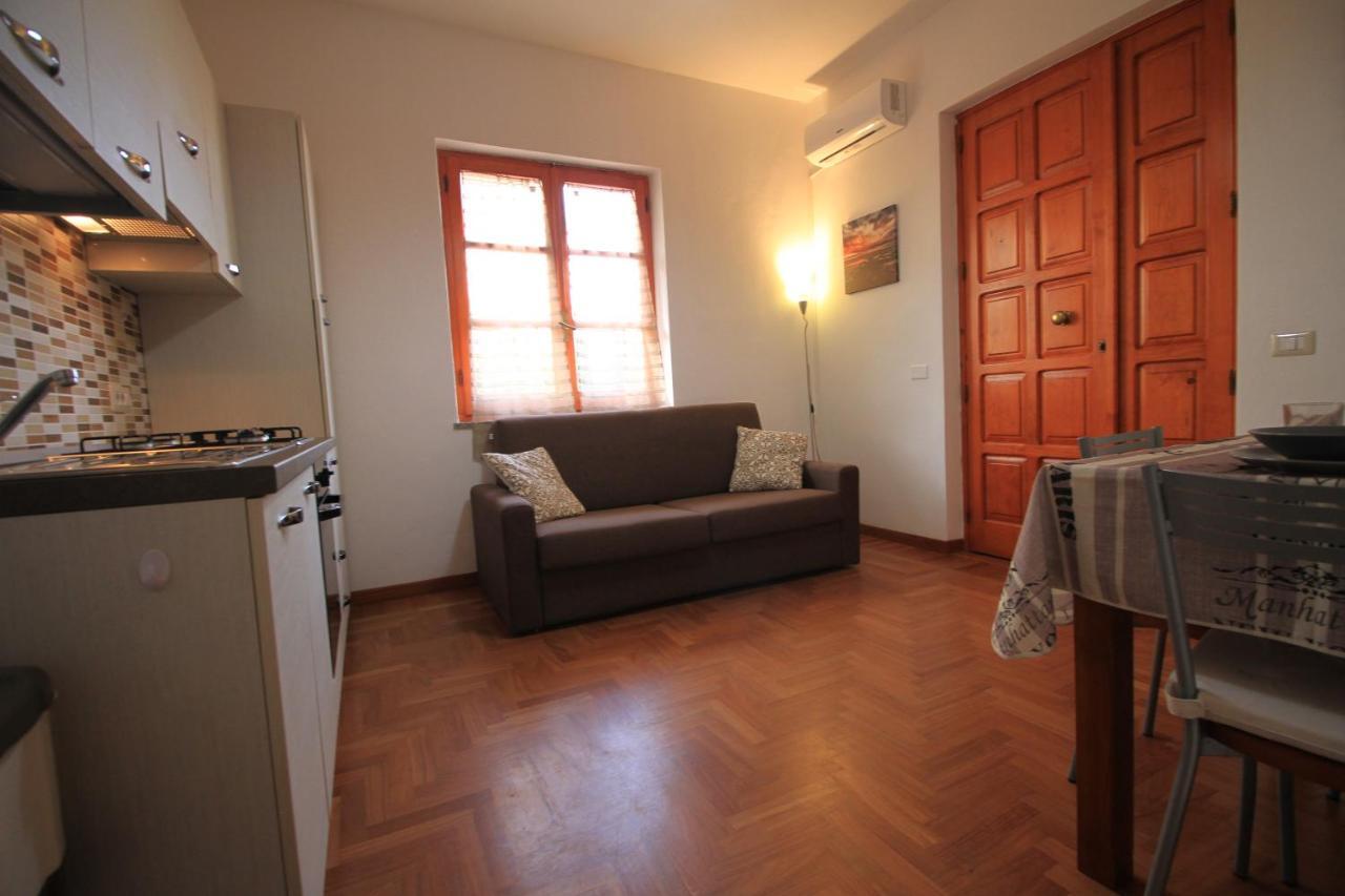 Appartamenti Villa Elisa 보사 외부 사진