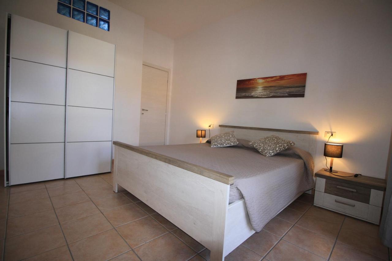 Appartamenti Villa Elisa 보사 외부 사진