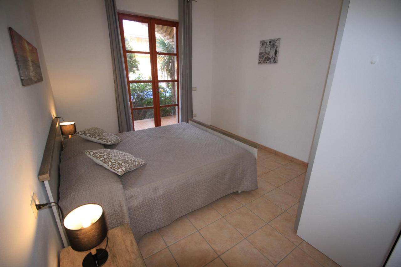 Appartamenti Villa Elisa 보사 외부 사진
