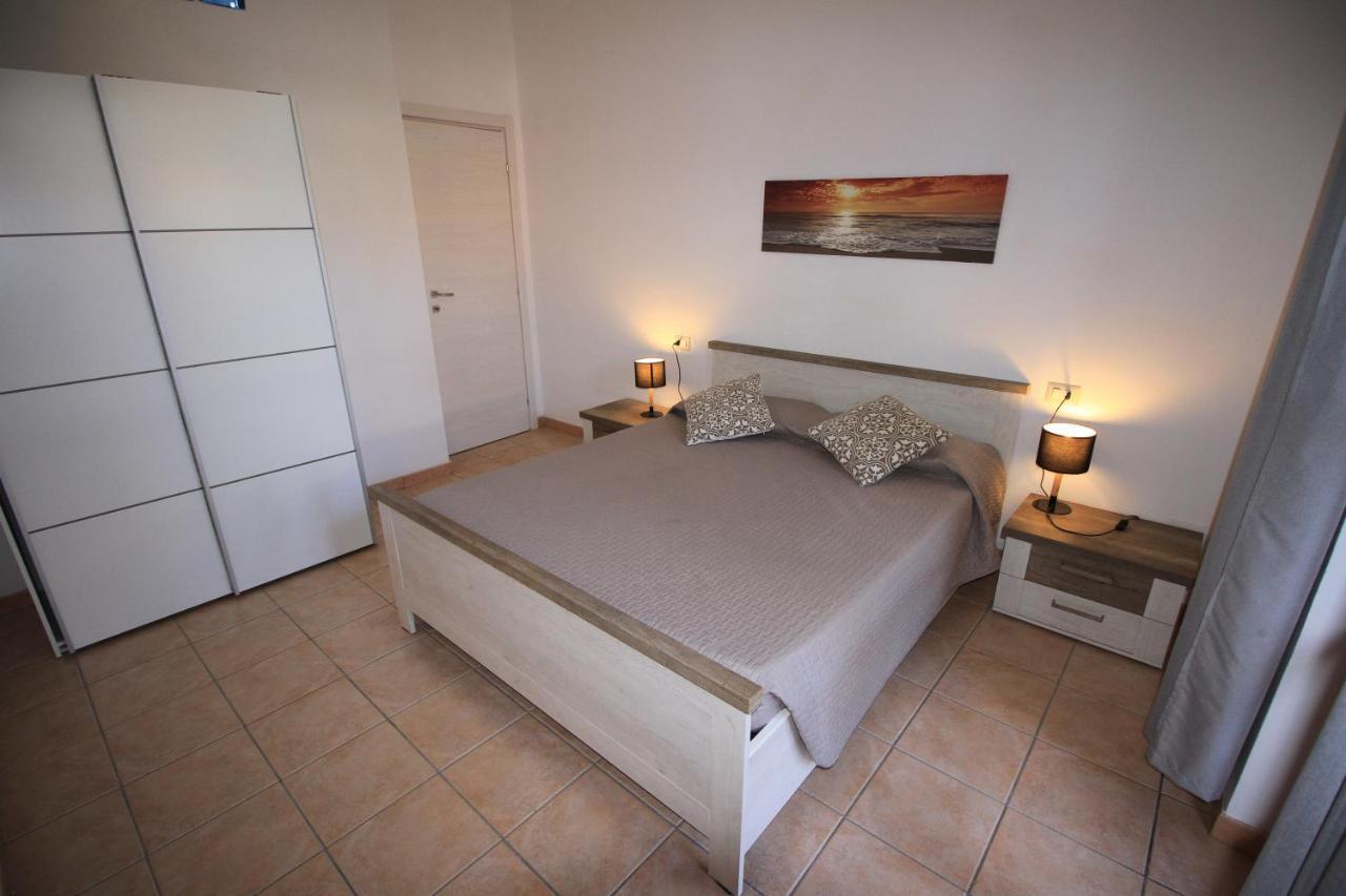 Appartamenti Villa Elisa 보사 외부 사진