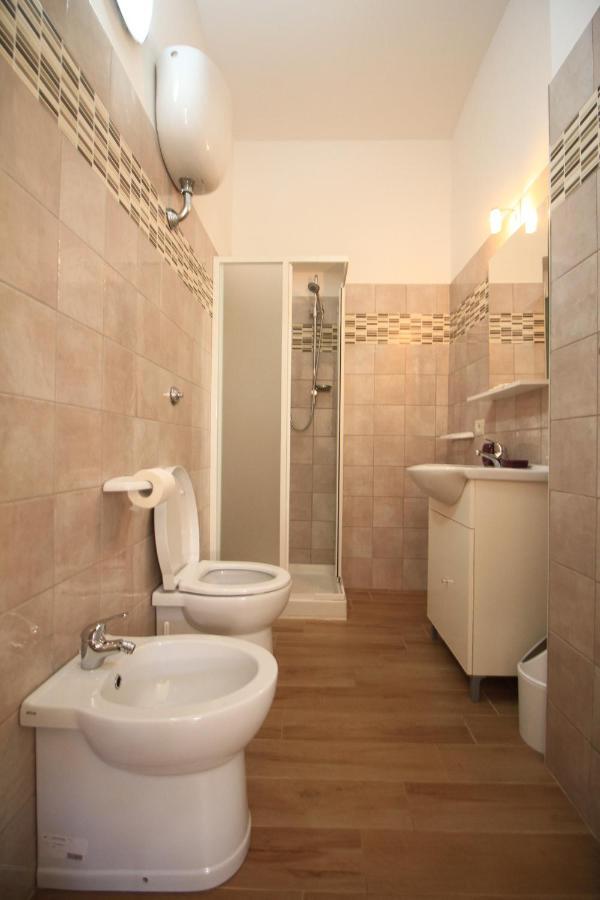 Appartamenti Villa Elisa 보사 외부 사진